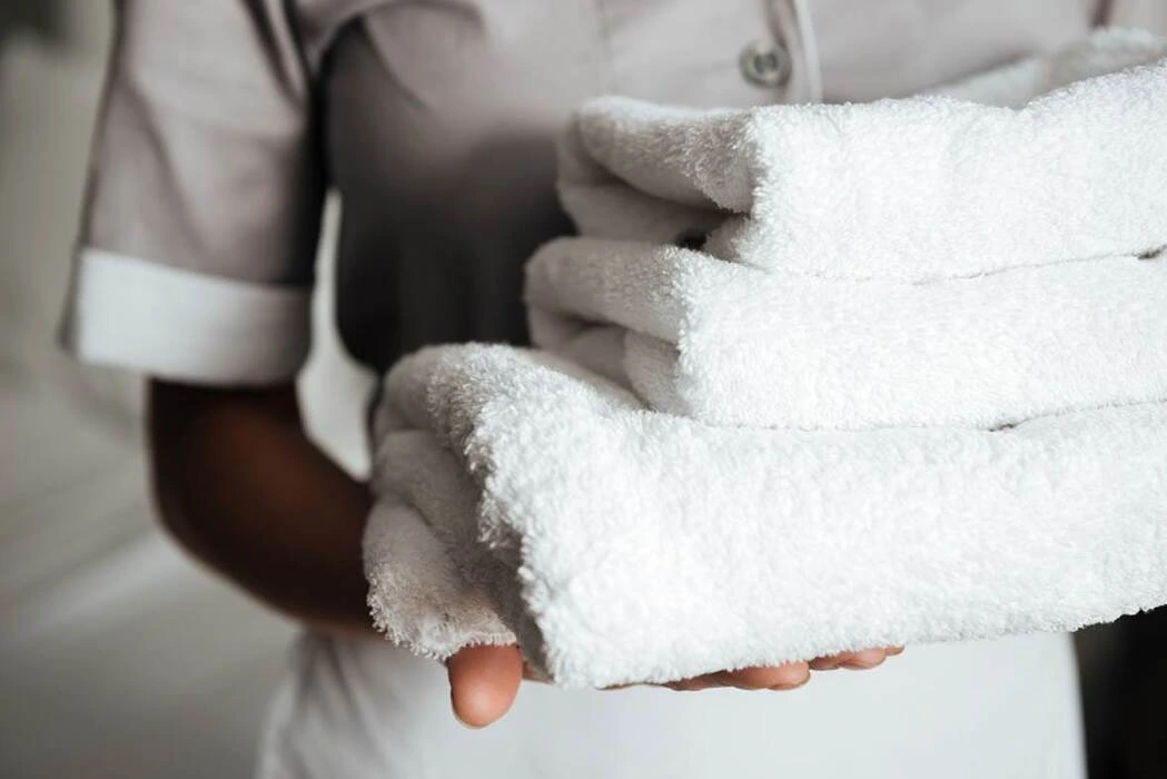 Housekeeping efficiency systems that reduce costs and improve guest satisfaction scores